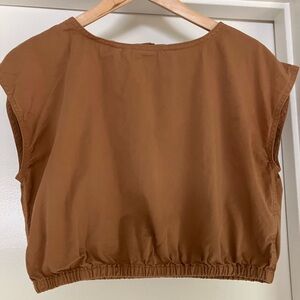 Everlane Bubble Top in tawny brown, size Medium